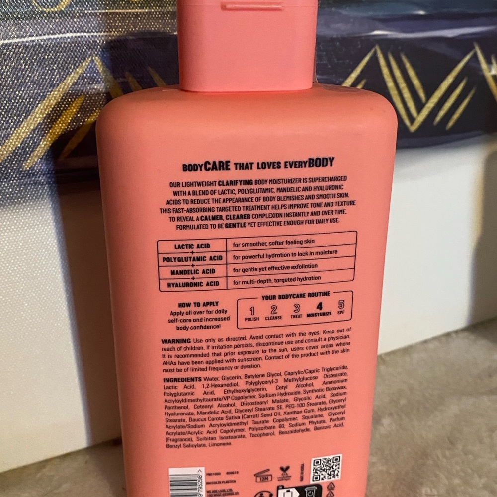 Isle of Paradise Body Moisturizer 9.46 fl oz - Picture 2 of 2